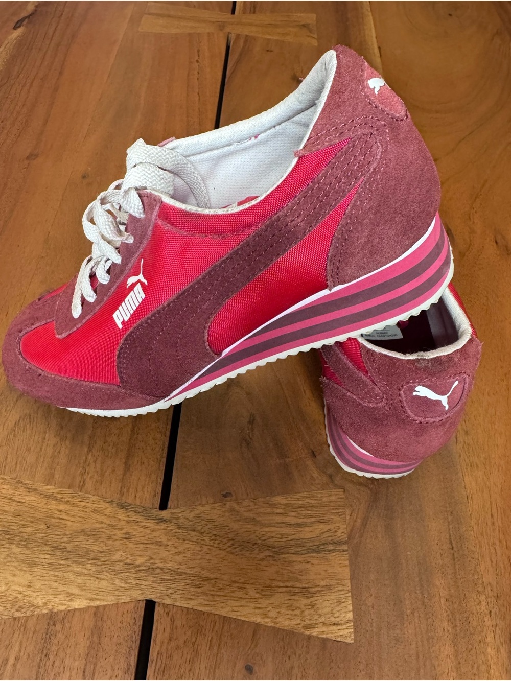 Puma Caroline Wedge Sneakers Women’s Size 7.5 Red Suede Retro Y2K Ortholite
